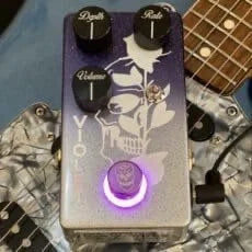 Violet (Tremolo) | Flattley Boutique Effects Pedal